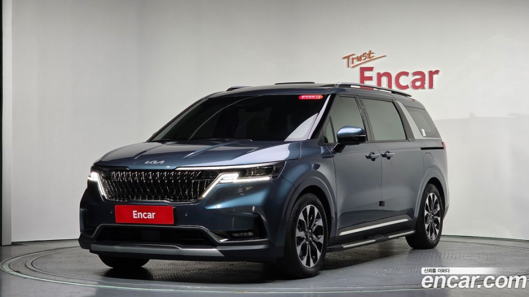 Kia Carnival 9-Seater Signature, 2023