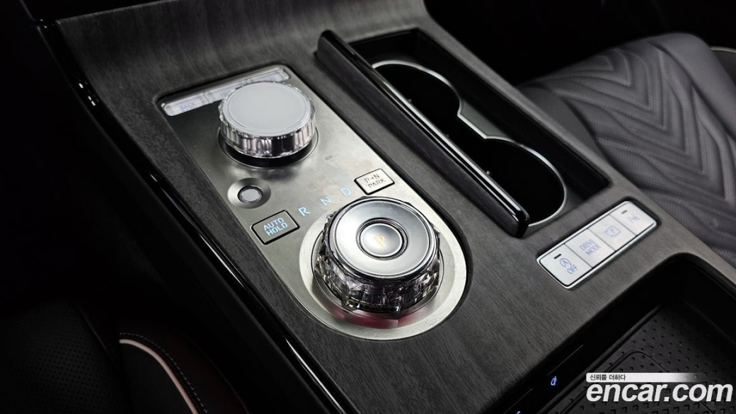 Genesis G80 Gasoline 2.5 Turbo AWD, 2025