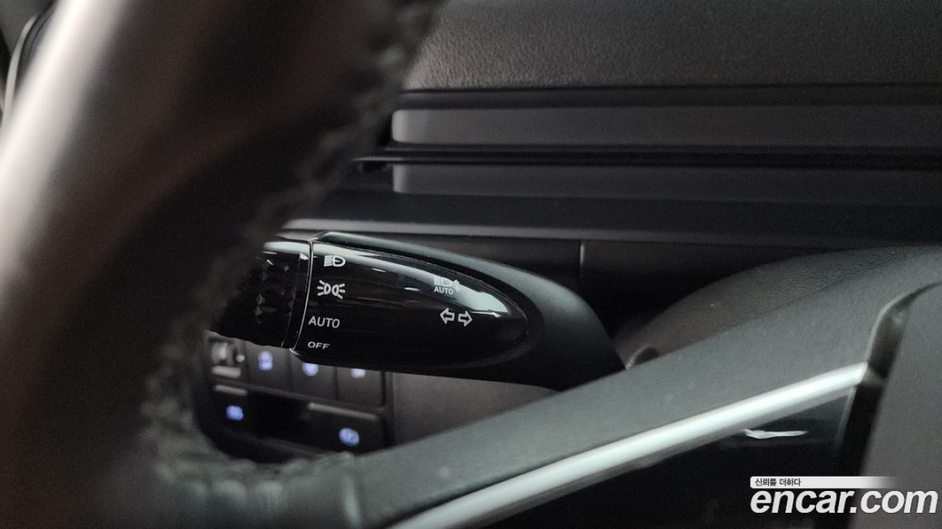 Hyundai Staria 4WD Tourer 9-Seater, 2023