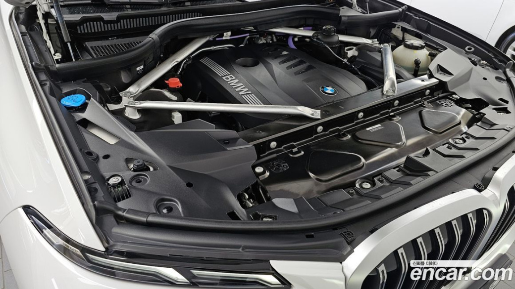 BMW X7 xDrive 40i Design Pure Excellence 7-Seater, 2025