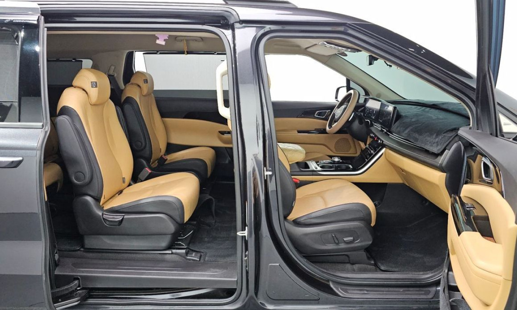 Kia Carnival 9-Seater Noblesse, 2023