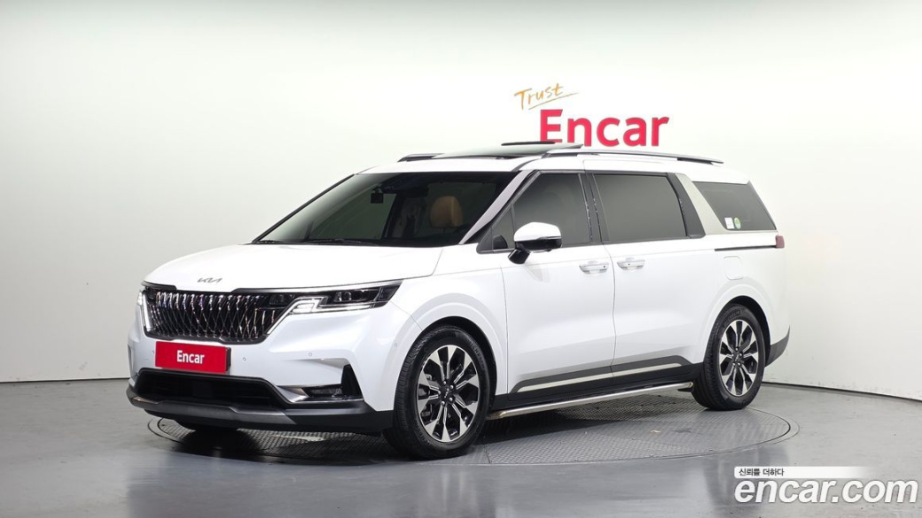 Kia Carnival 7-Seater Signature, 2023