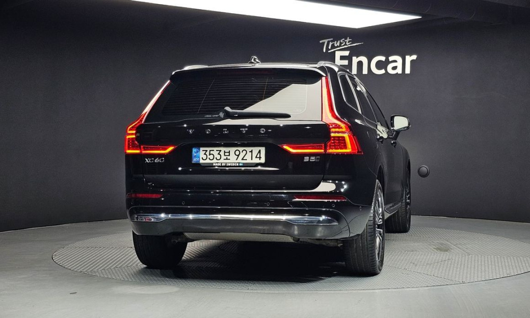 Volvo XC60 B5 Inscription, 2022