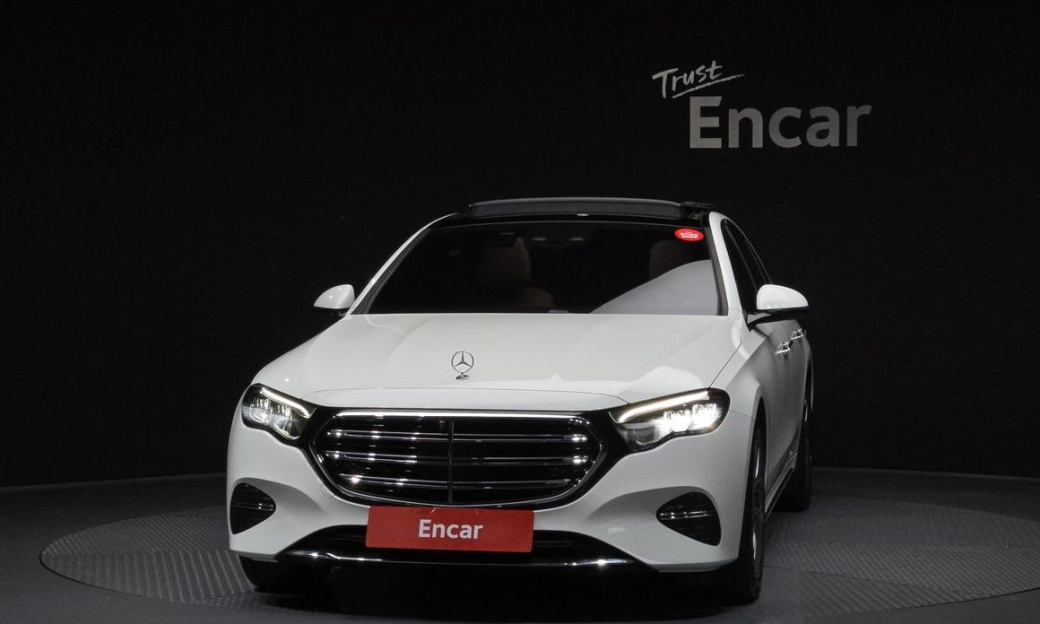 Mercedes-Benz E-Class E220d 4MATIC Exclusive, 2024