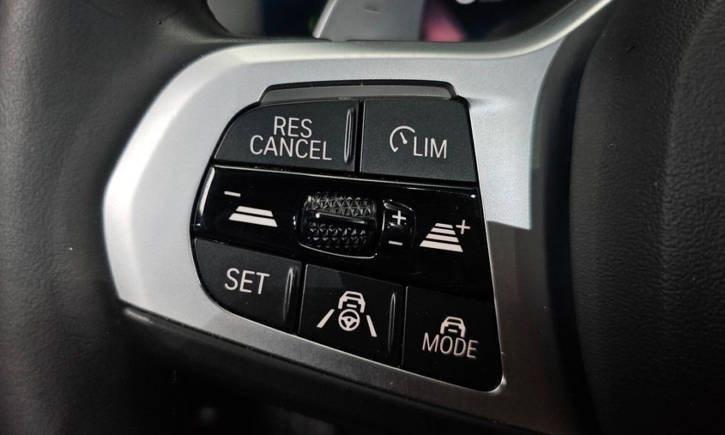 BMW 3-Series 320i M Sport, 2024