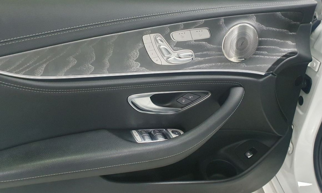 Mercedes-Benz E-Class E350 4MATIC AMG Line, 2022