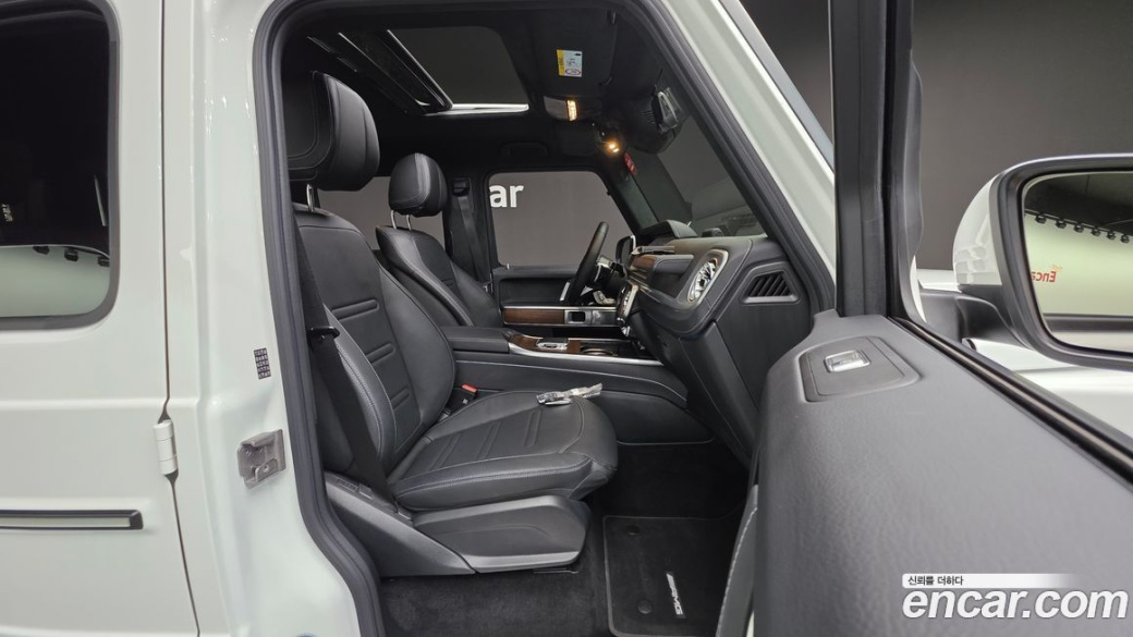 Mercedes-Benz G-Class G450d, 2025