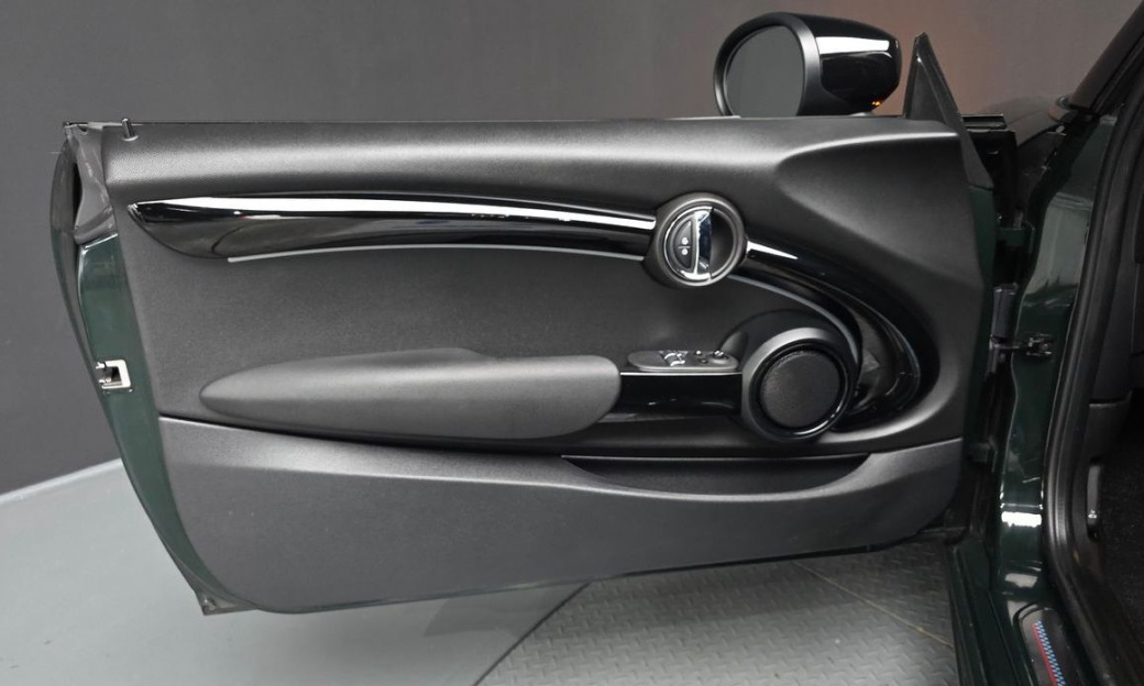 Mini Cooper JCW, 2022