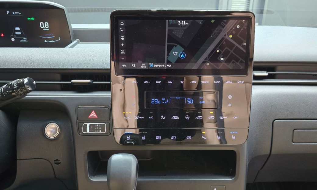 Hyundai Staria Tourer 9-Seater, 2023