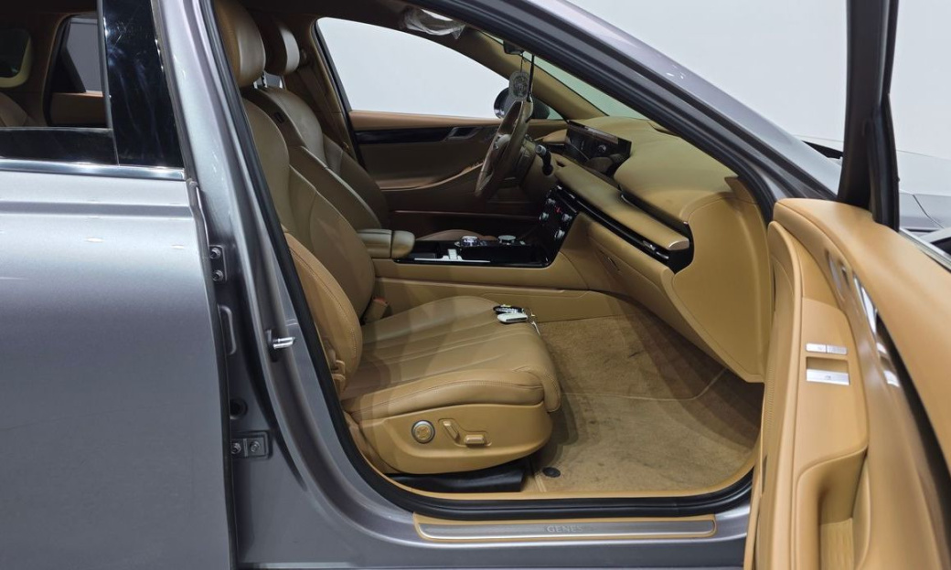 Genesis G80 Gasoline 2.5 Turbo AWD, 2025