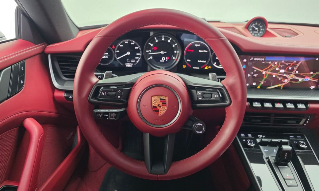 Porsche 911 Carrera, 2024