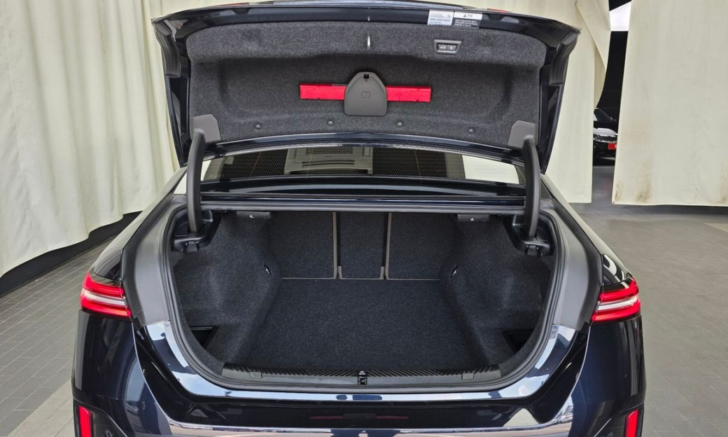 BMW 5-Series 520i M Sport, 2024