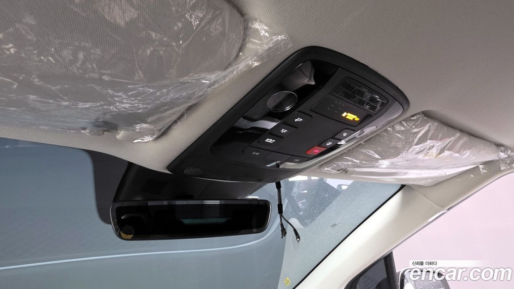 Kia Carnival 9-Seater Gravity, 2025