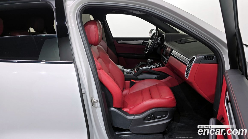 Porsche Cayenne 3.0 PLATINUM EDITION, 2023