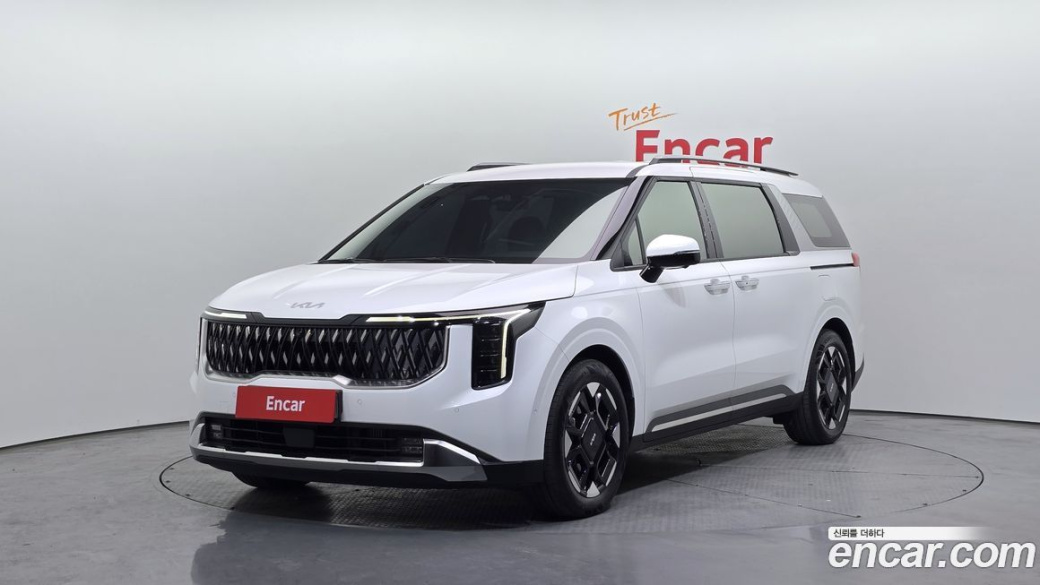Kia Carnival 7-Seater Signature, 2024