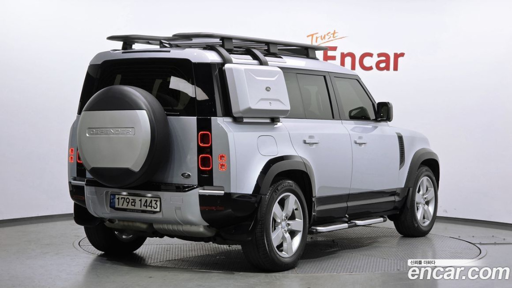 Land Rover Defender 110 D300 HSE, 2022