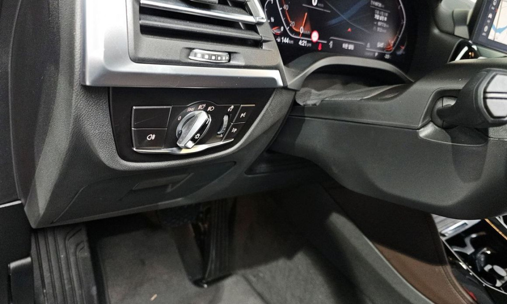 BMW X4 xDrive20i xLine, 2022