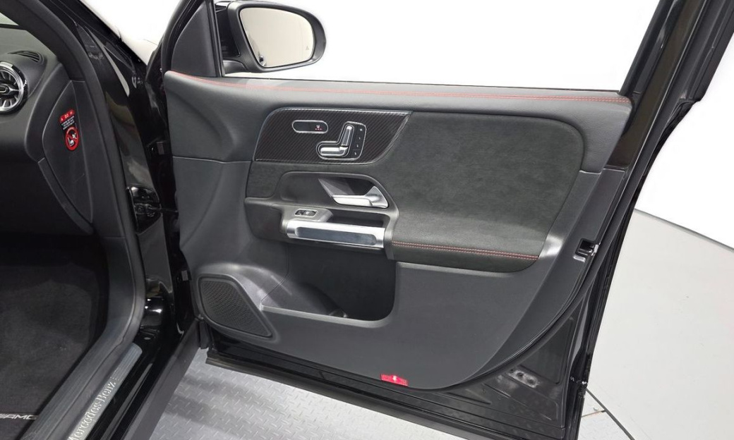 Mercedes-Benz GLB-Class GLB250 4MATIC, 2023