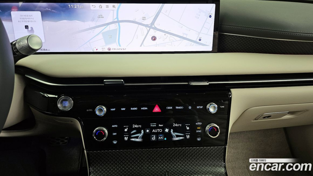 Genesis G80 Gasoline 2.5 Turbo AWD, 2025