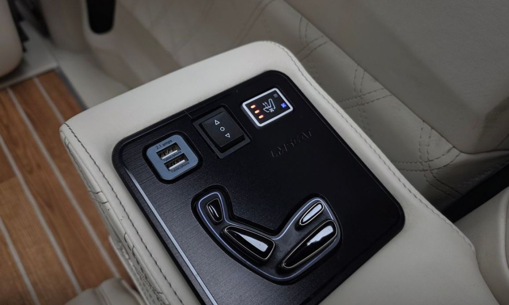 Kia Carnival 9-Seater Signature, 2022