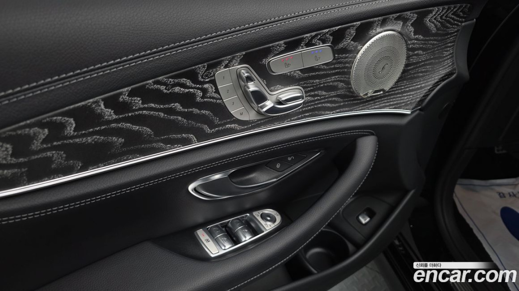Mercedes-Benz E-Class E350 4MATIC AMG Line, 2022