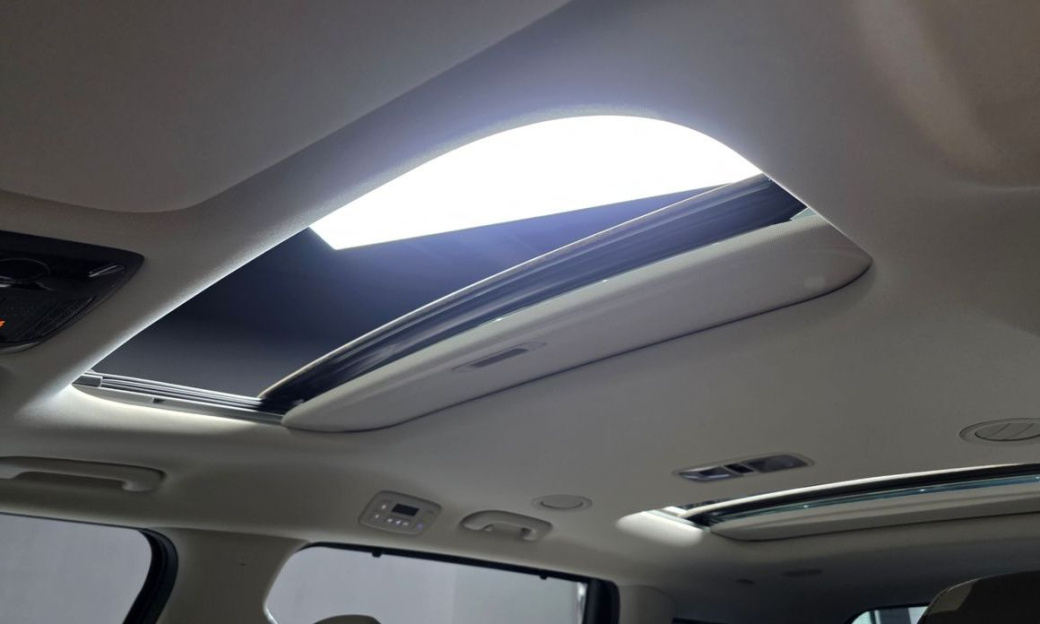 Kia Carnival 9-Seater Noblesse, 2024