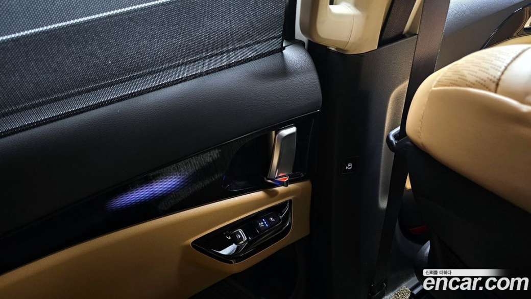 Kia Carnival 9-Seater Signature, 2023