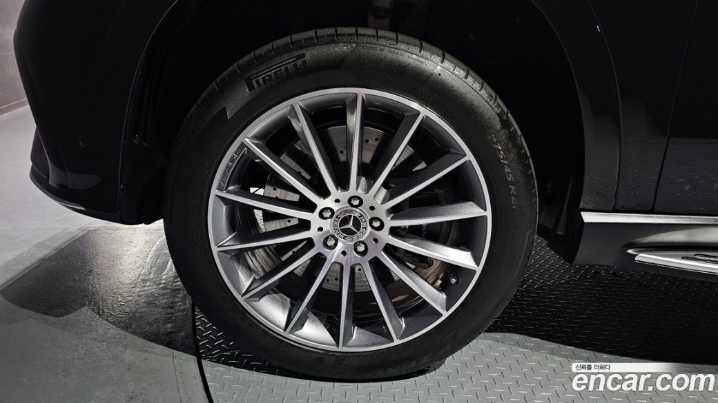 Mercedes-Benz GLE-Class GLE450 4MATIC, 2025
