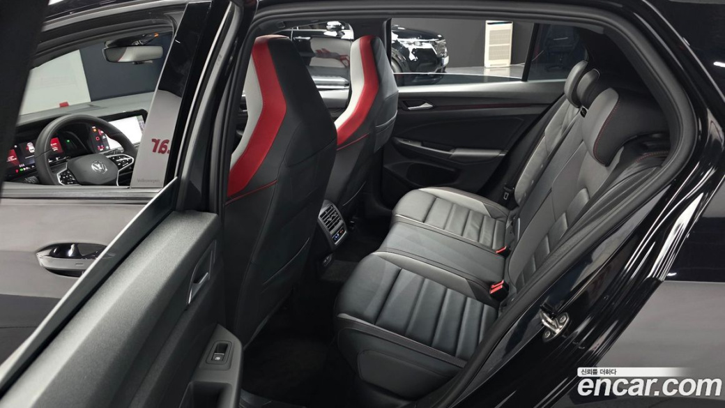 Volkswagen Golf 2.0 GTI, 2024