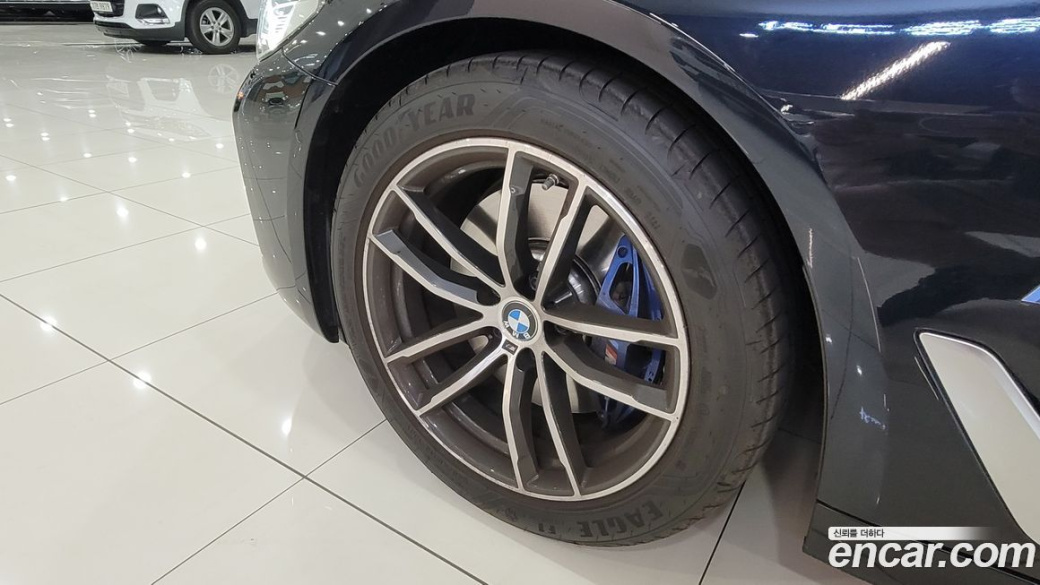 BMW 5-Series 520i M Sport, 2023