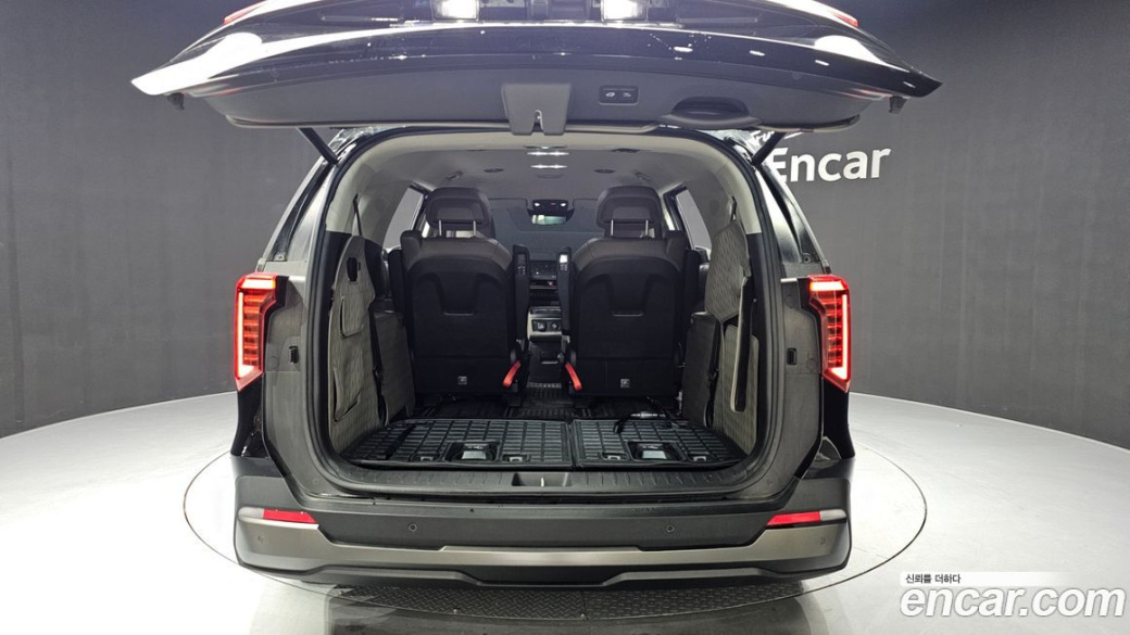 Kia Carnival 7-Seater Gravity, 2025