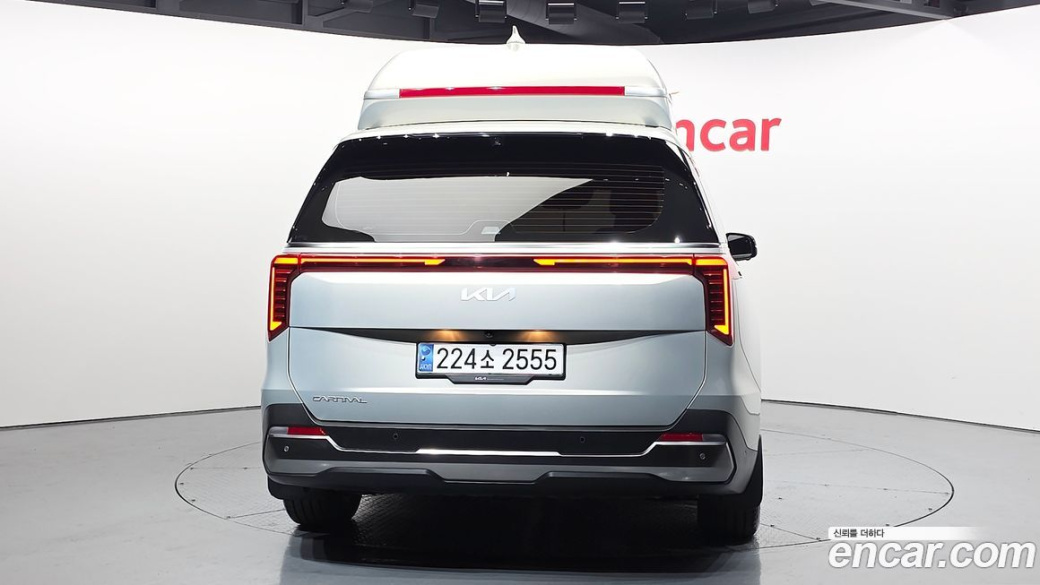 Kia Carnival 7-Seater Outdoor, 2024