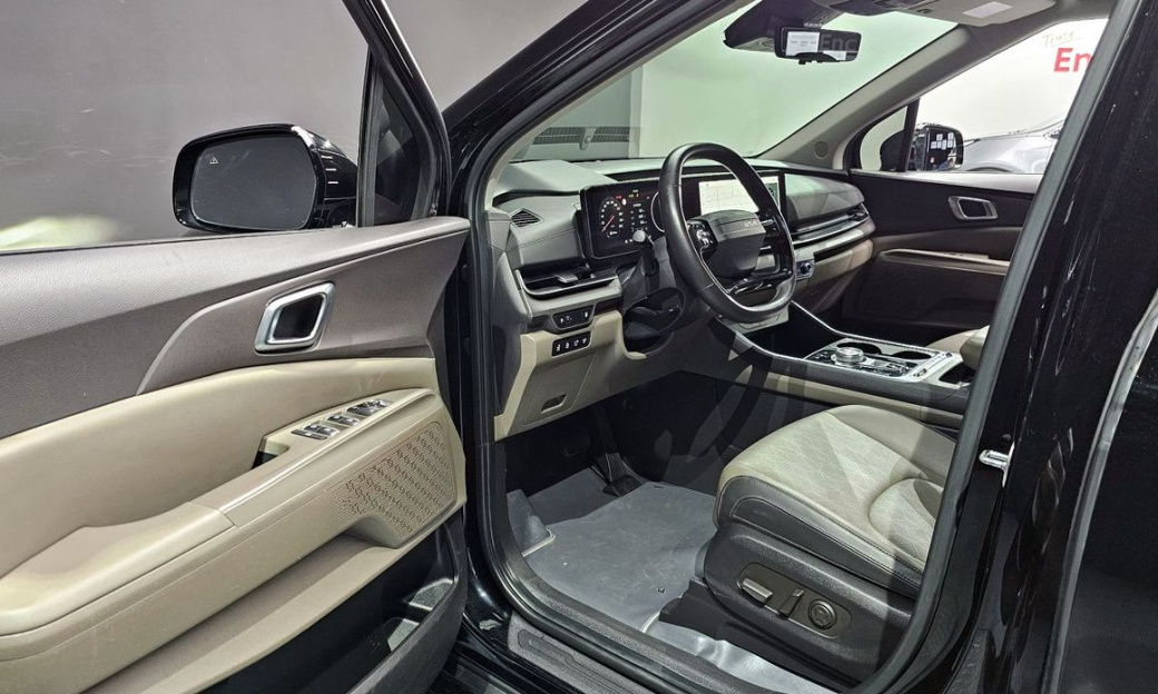 Kia Carnival 9-Seater Noblesse, 2025