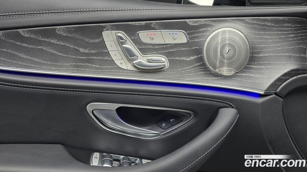 Mercedes-Benz E-Class E350 4MATIC AMG Line, 2023