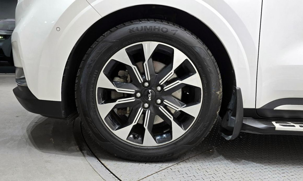 Kia Carnival 7-Seater Signature, 2022