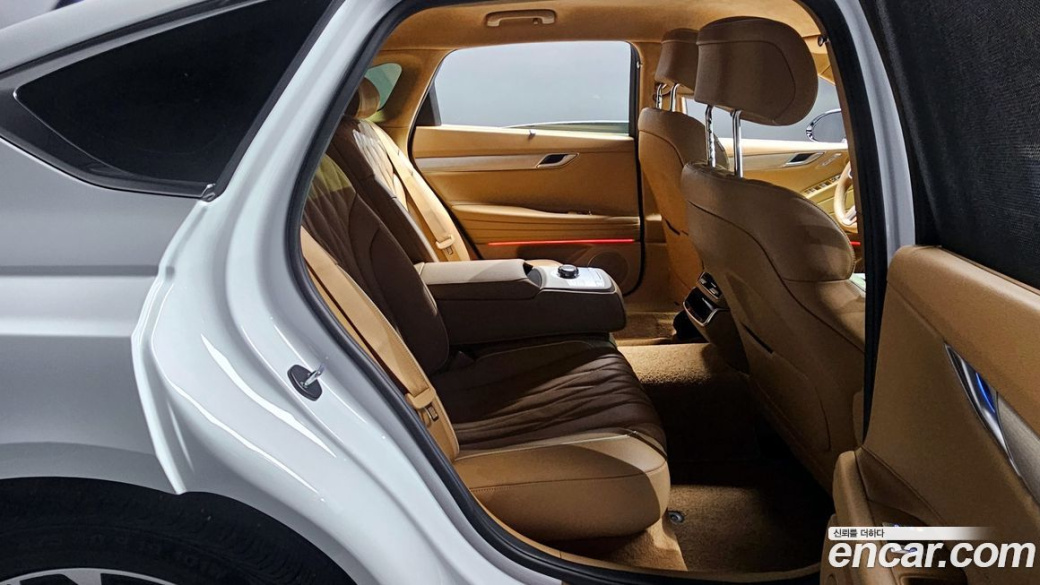 Genesis G80 Gasoline 2.5 Turbo 2WD, 2025