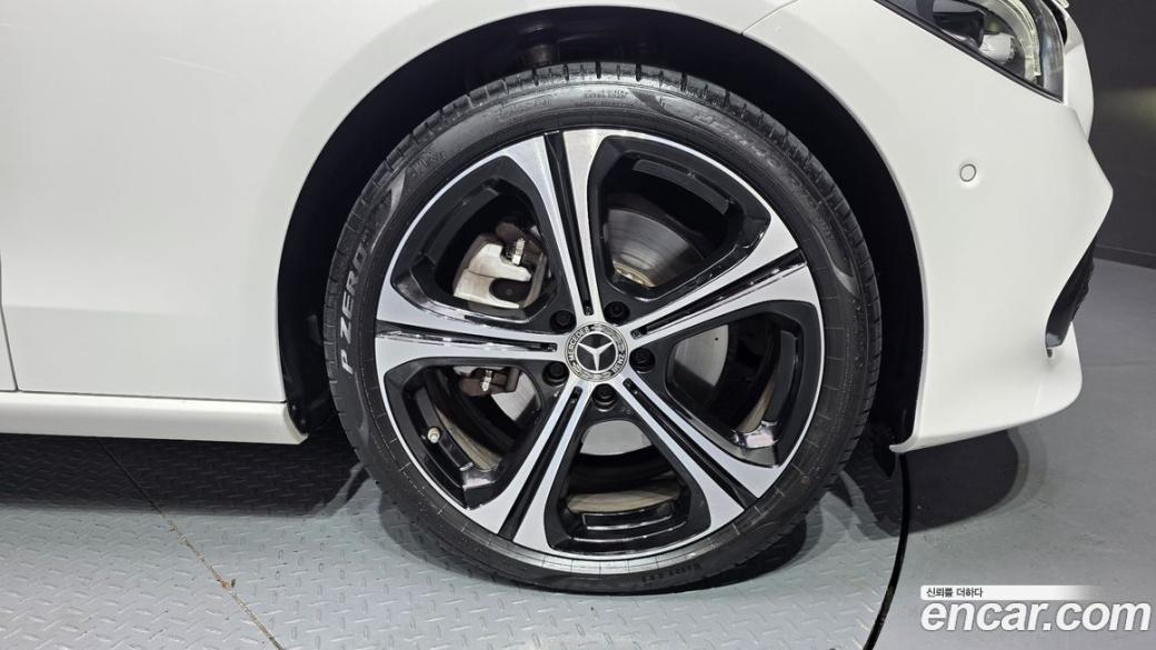 Mercedes-Benz C-Class C300 4MATIC Avantgarde, 2023