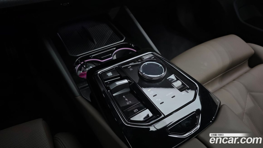 BMW 5-Series 520i M Sport, 2025