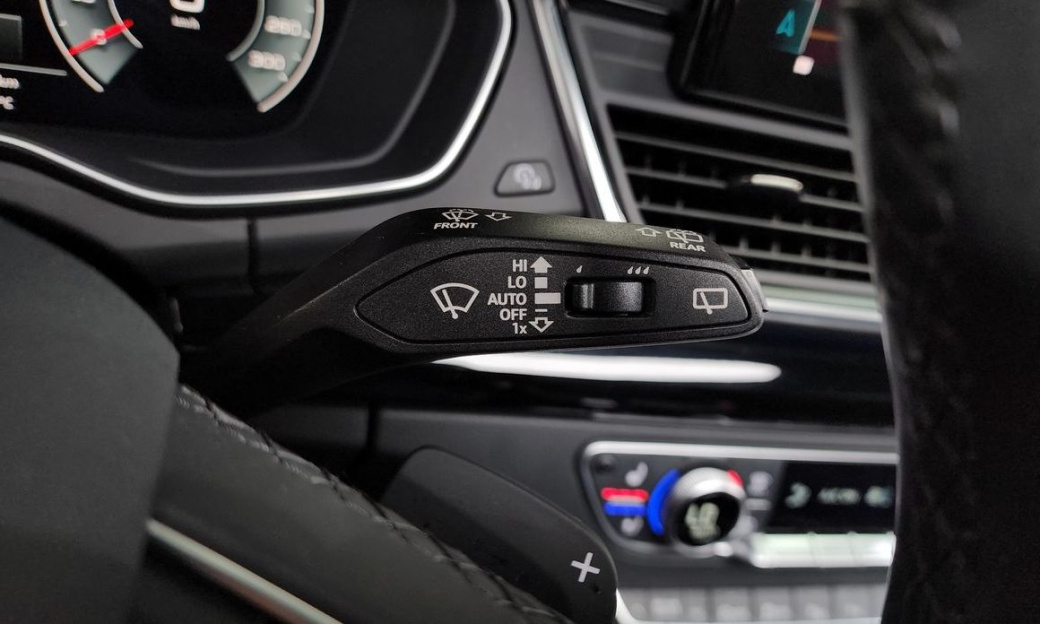 Audi Q5 45 TFSI Quattro Premium, 2022