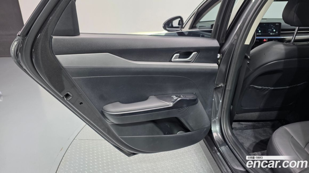 Kia K5 2.0, 2024