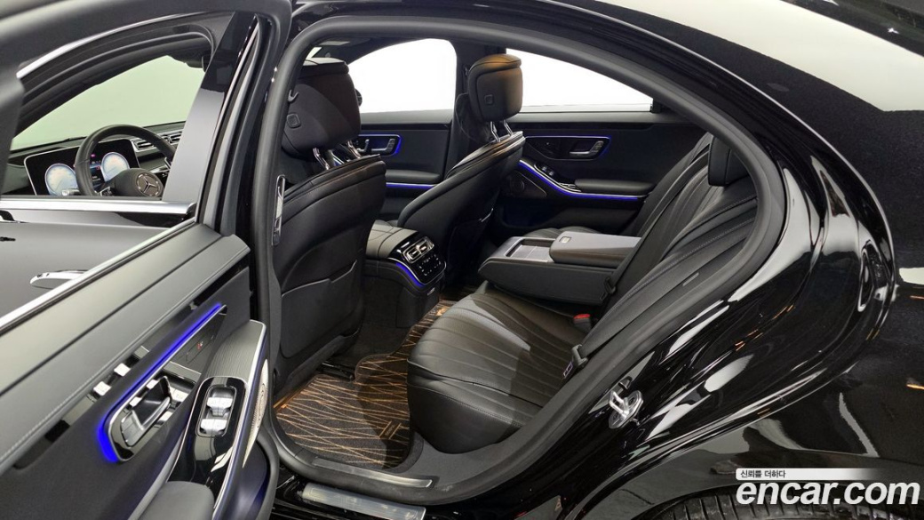 Mercedes-Benz S-Class S350 d 4MATIC, 2025