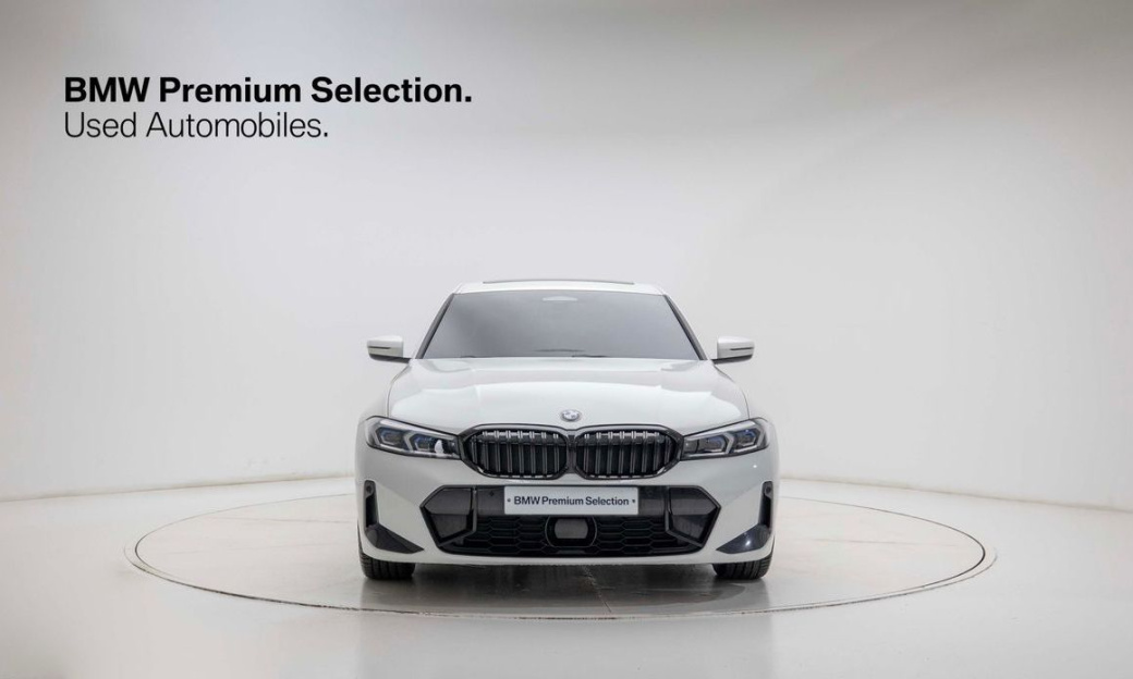 BMW 3-Series 320i M Sport, 2024