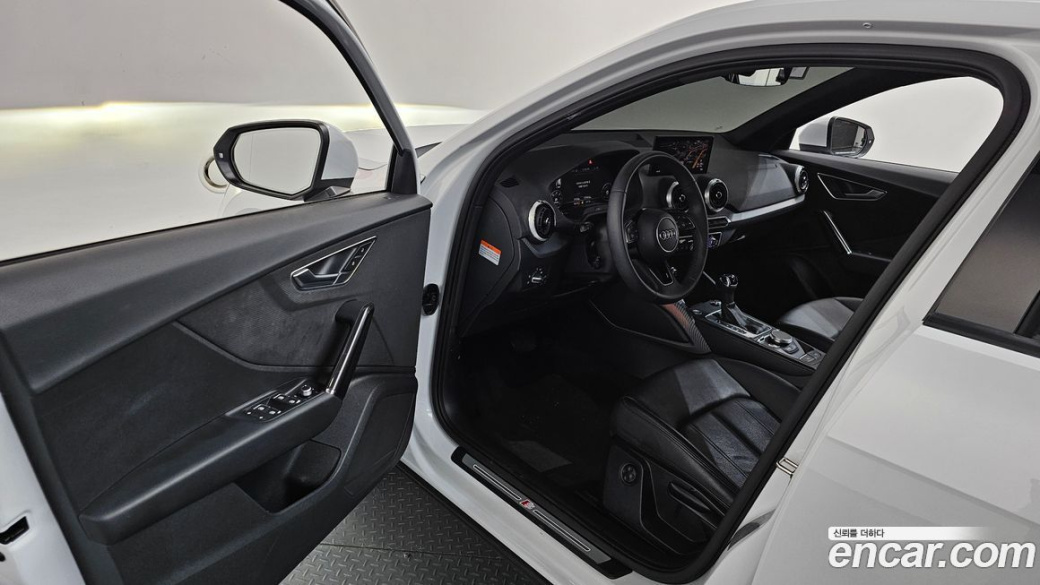 Audi Q2 35 TDI Premium, 2023