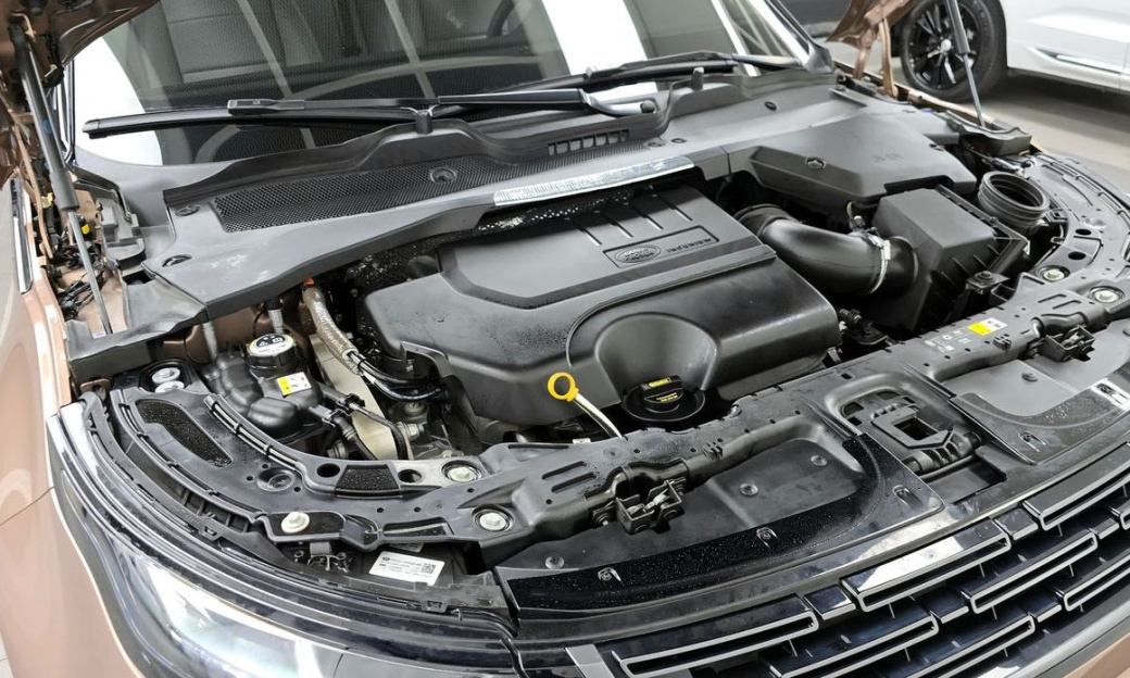 Land Rover Range Rover Evoque P250 S, 2025