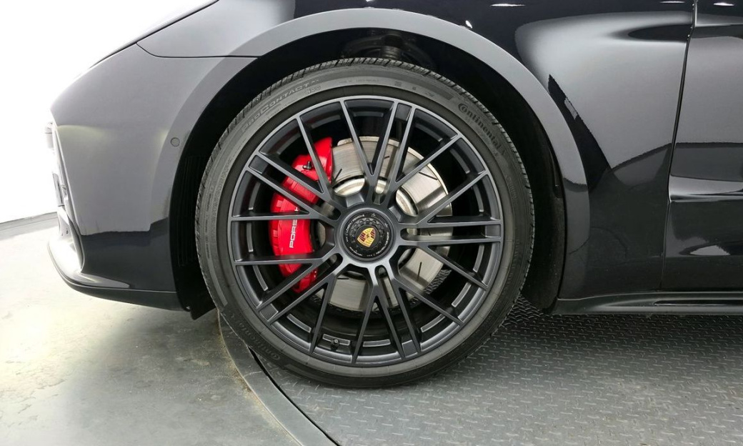 Porsche Panamera 4.0 GTS, 2025