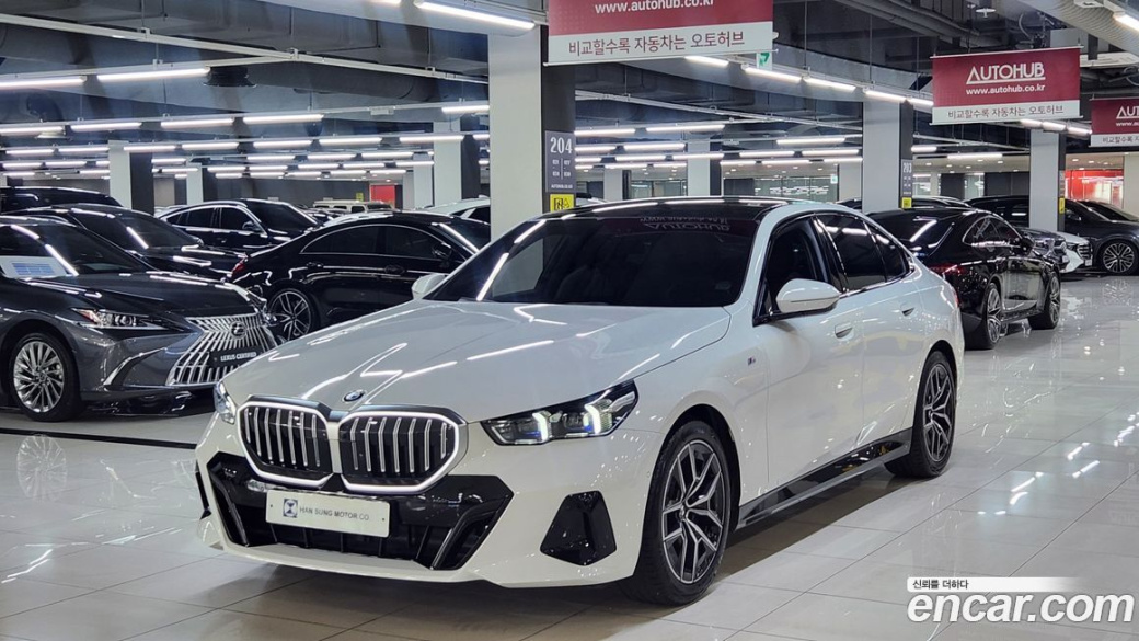 BMW 5-Series 520i M Sport, 2024