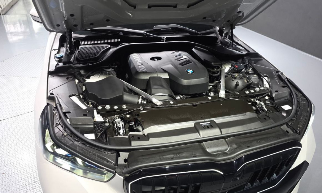 BMW 5-Series 520i Special Edition, 2026