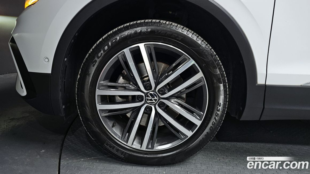 Volkswagen Tiguan 2.0 TSI Prestige, 2023