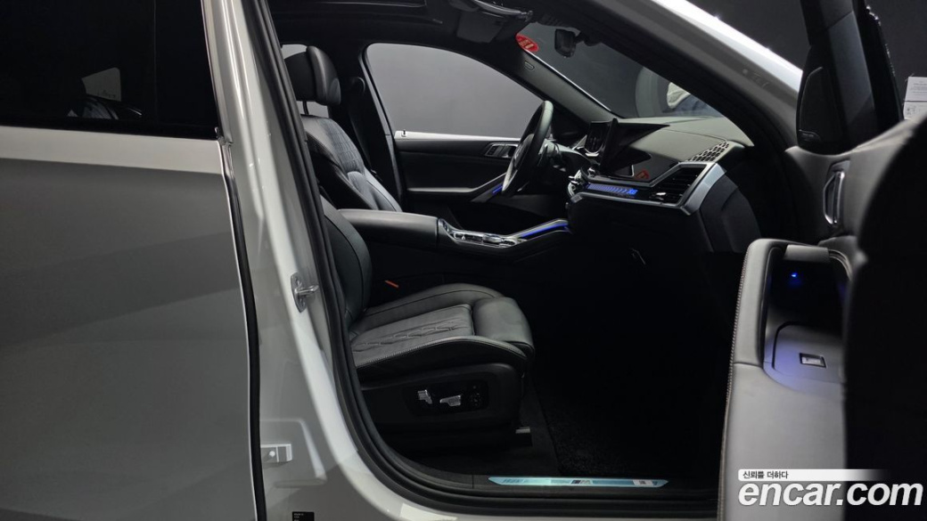 BMW X6 xDrive40i M Sport, 2025