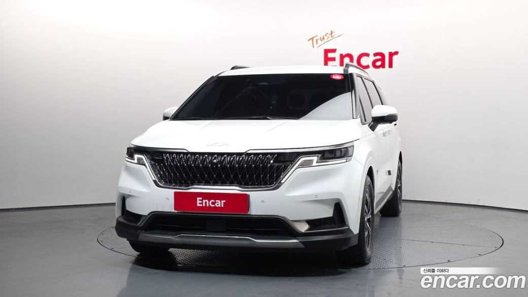 Kia Carnival 9-Seater Signature, 2023
